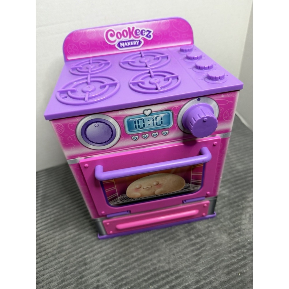 Cookeez Makery Baked Treatz Scented Dog Cinnamon Roll Plush & Oven